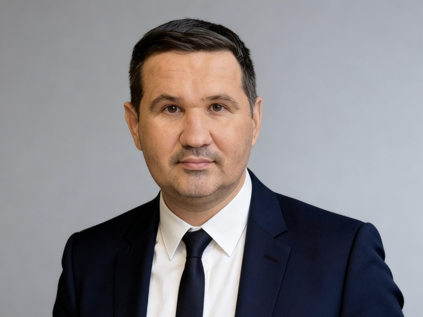 Фото сотрудника