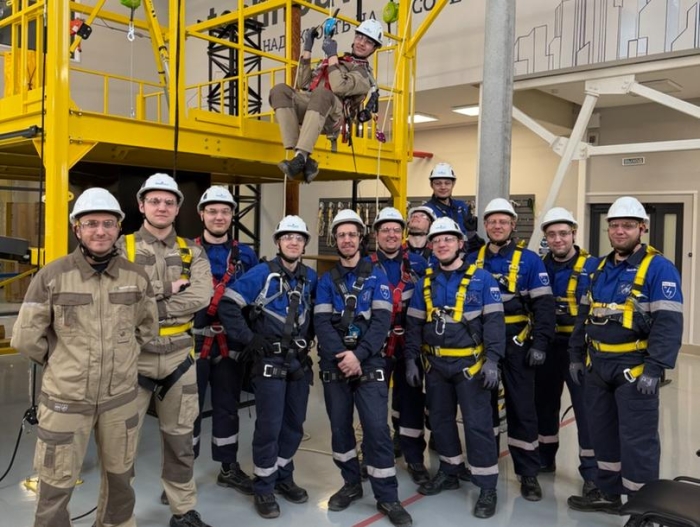 Специалисты ООО «ПриборАвтоматика» отработали навыки безопасной работы на высоте